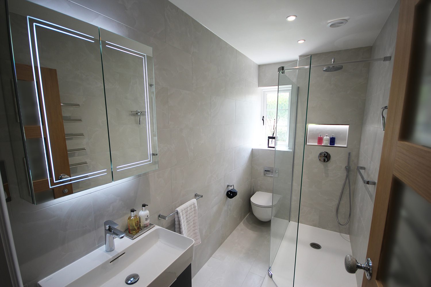 1. A beautiful small luxury master en-suite.