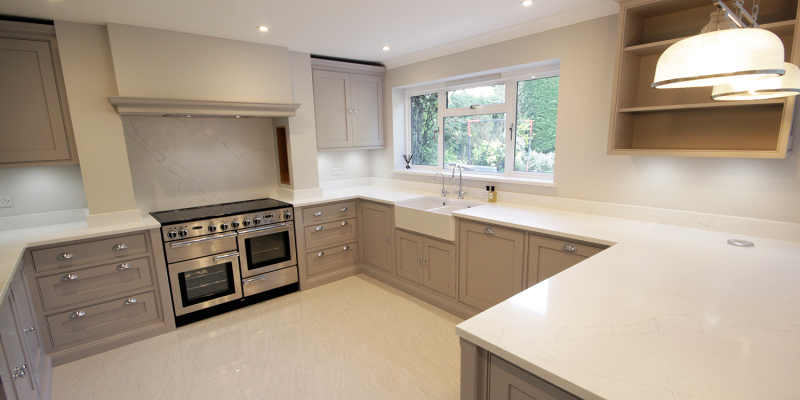 We used a classic carrara type quartz work surface with matching upstands and window sill.
